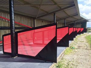 Netted Self Supporting Driving Range Bay Divider Black and Red